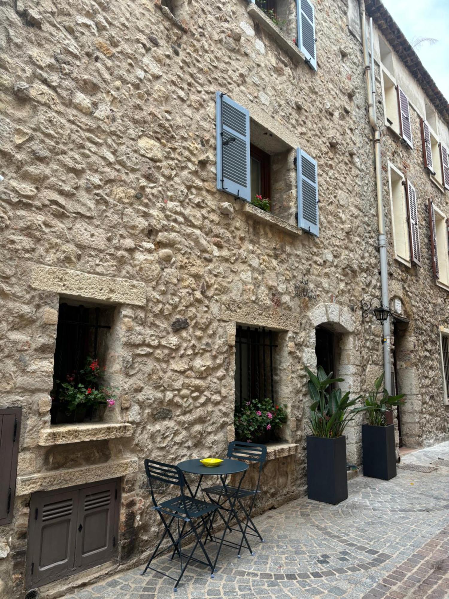 Апартаменти La Pablita, Vieil Antibes, Remparts Екстер'єр фото