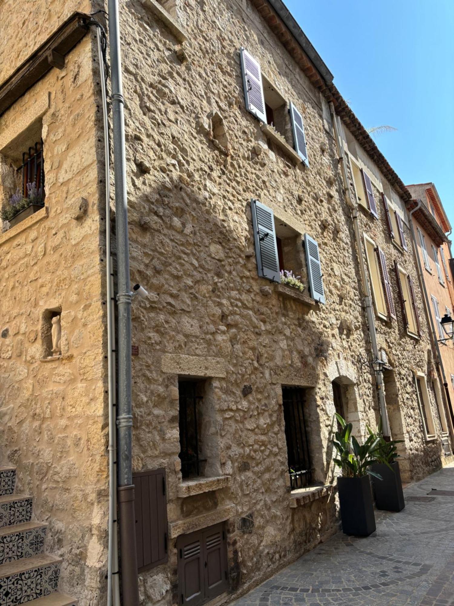 Апартаменти La Pablita, Vieil Antibes, Remparts Екстер'єр фото